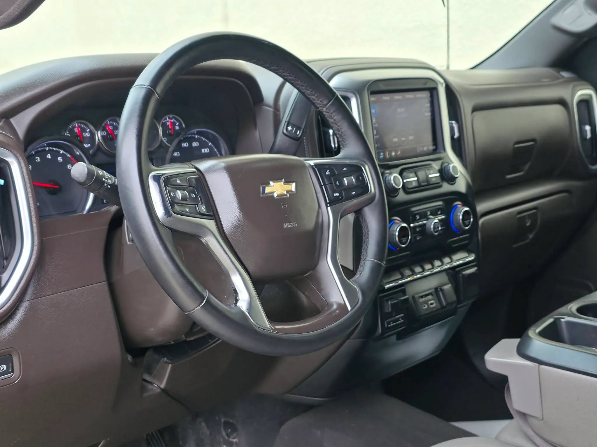Used 2022 Chevrolet Silverado 1500 LT w/ Texas Edition Plus AWD/4WD image 10