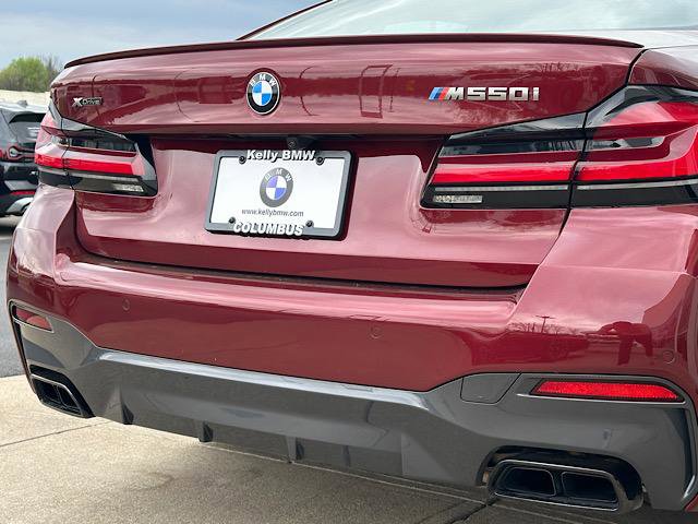 Used 2021 BMW M550i xDrive w/ Dynamic Handling Package image 9