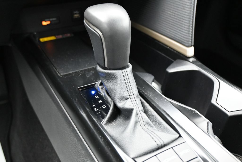 Used 2026 Toyota Camry SE FWD image 20