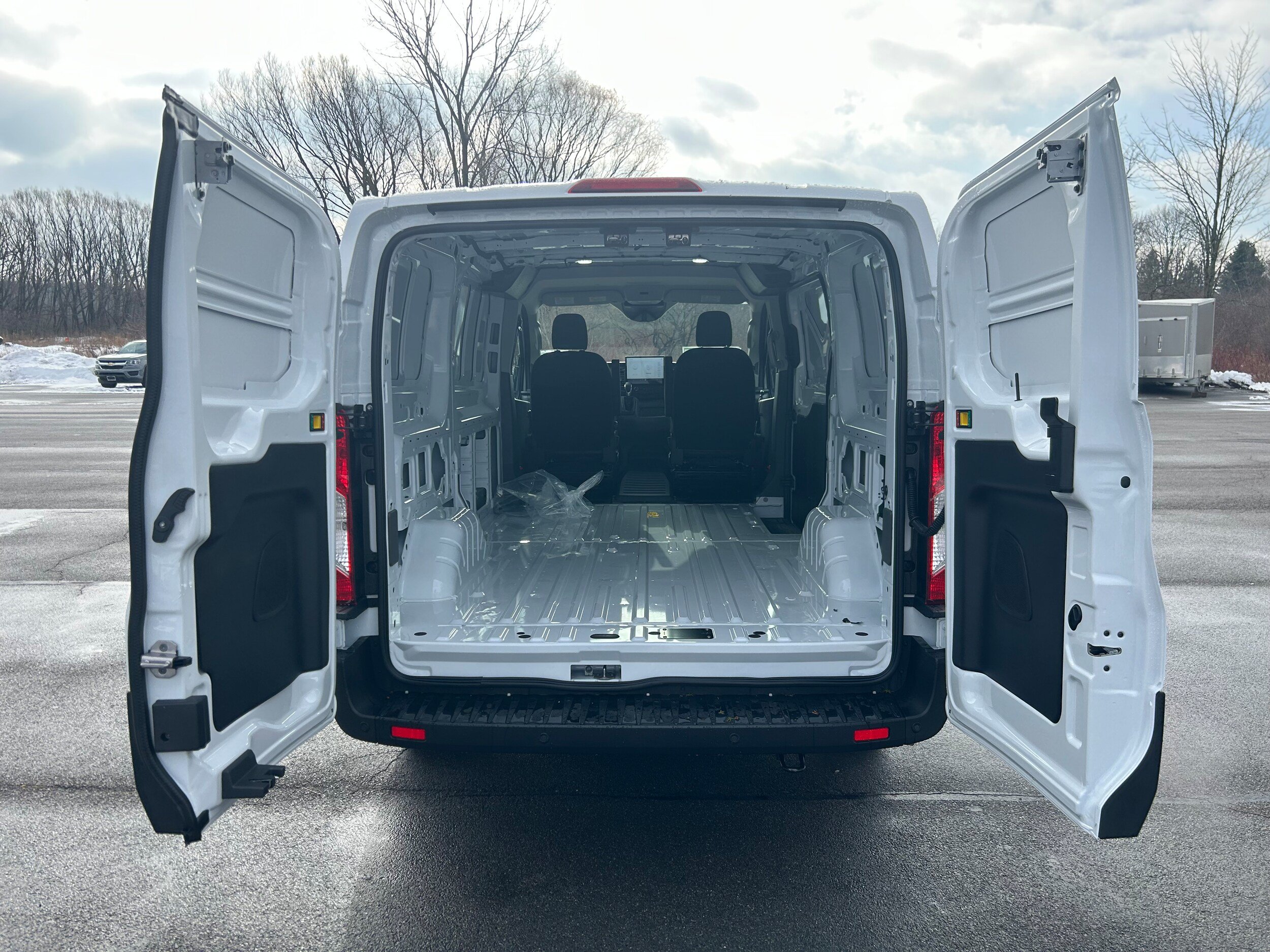 New 2026 Ford Transit 150 Low Roof RWD image 4