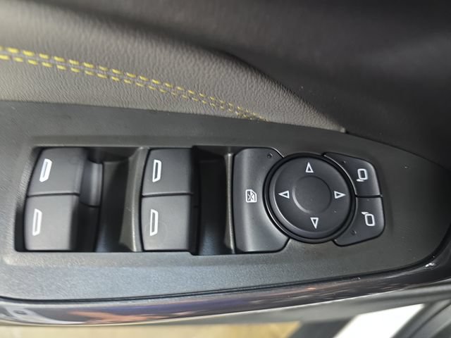 Used 2024 Chevrolet Trax ACTIV w/ Sunroof Package FWD image 28