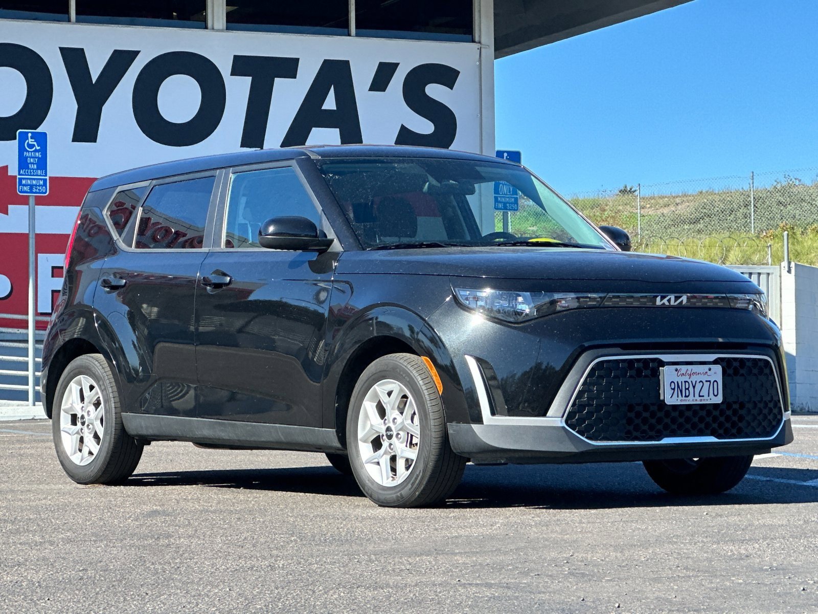 Used 2024 Kia Soul LX w/ Option Group 015 image 8