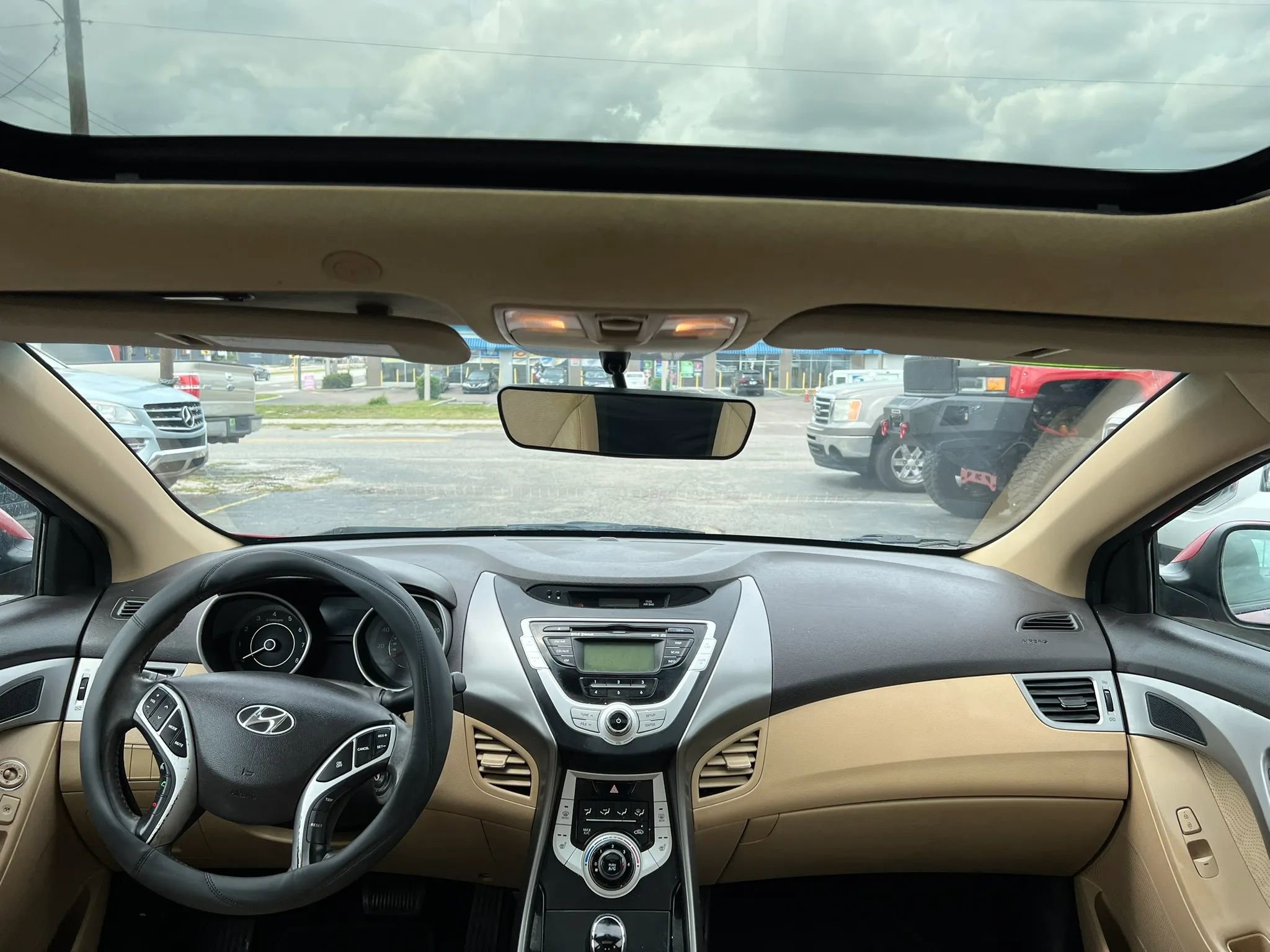 Used 2012 Hyundai Elantra Limited image 11