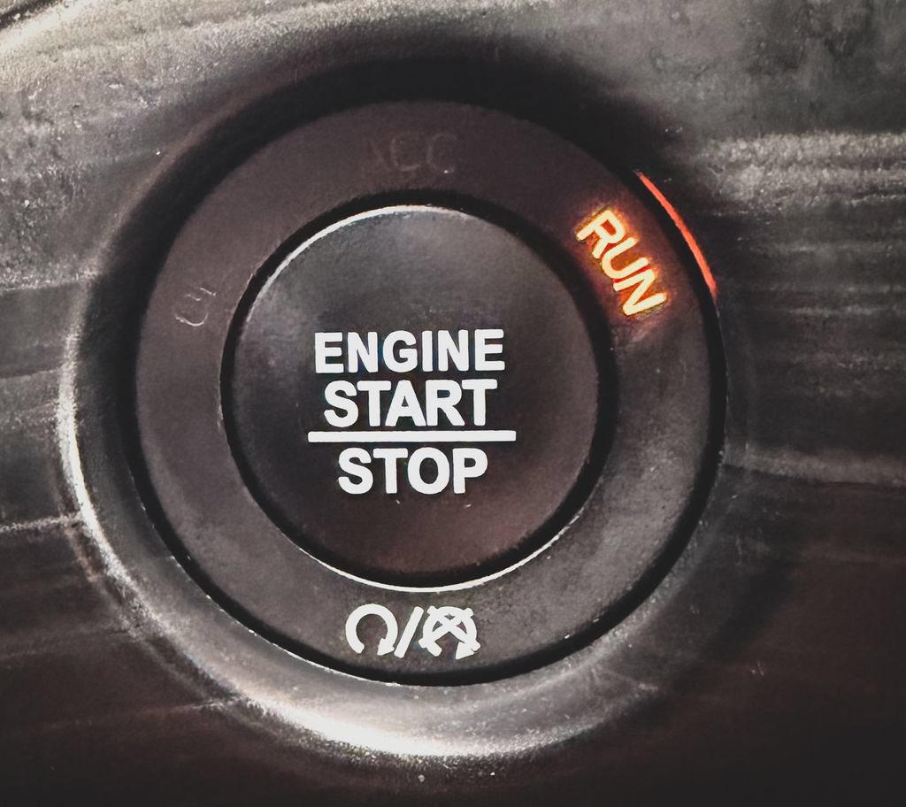 Used 2020 Jeep Grand Cherokee Altitude RWD image 7