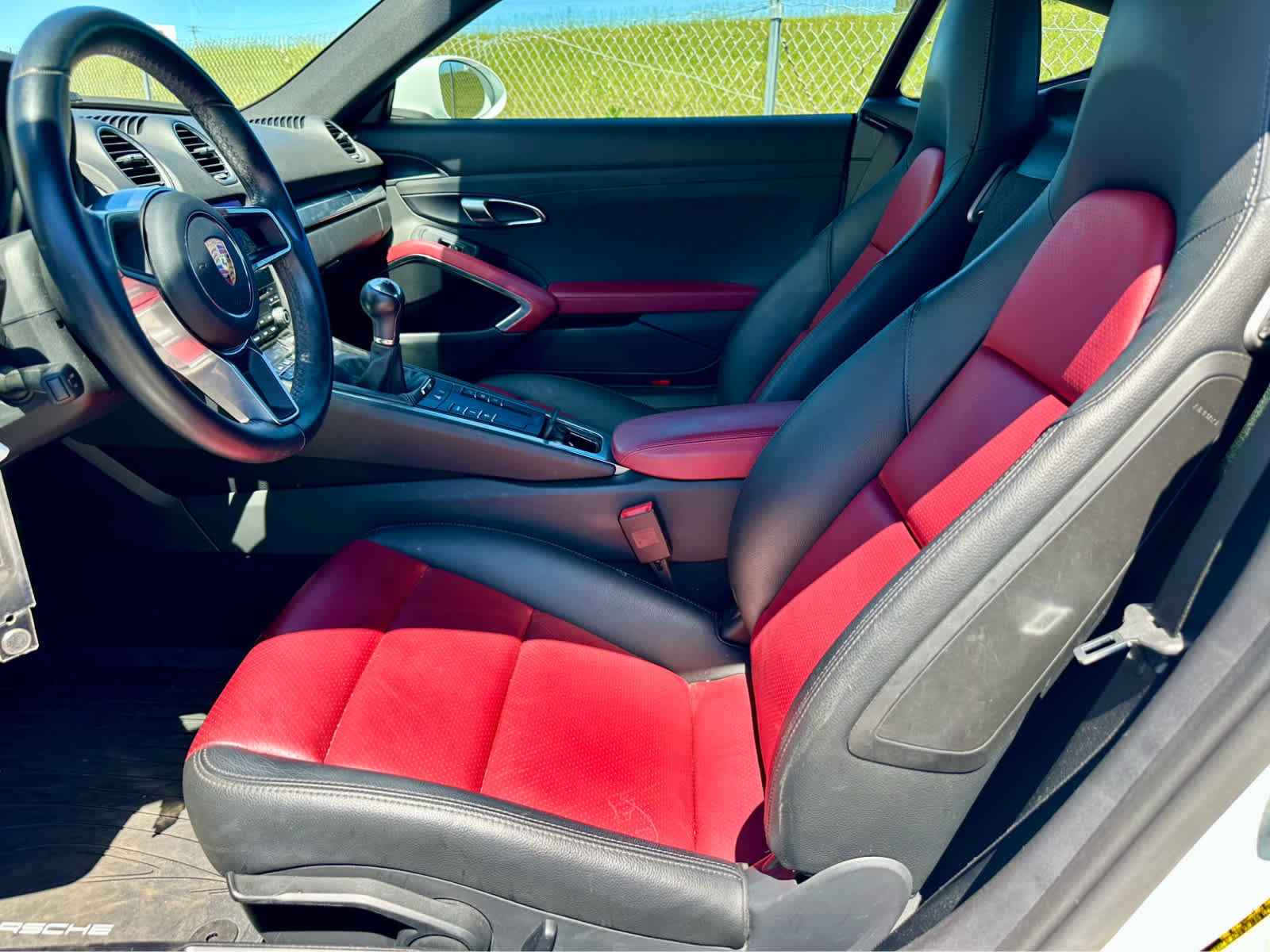 Used 2019 Porsche 718 Cayman RWD image 12