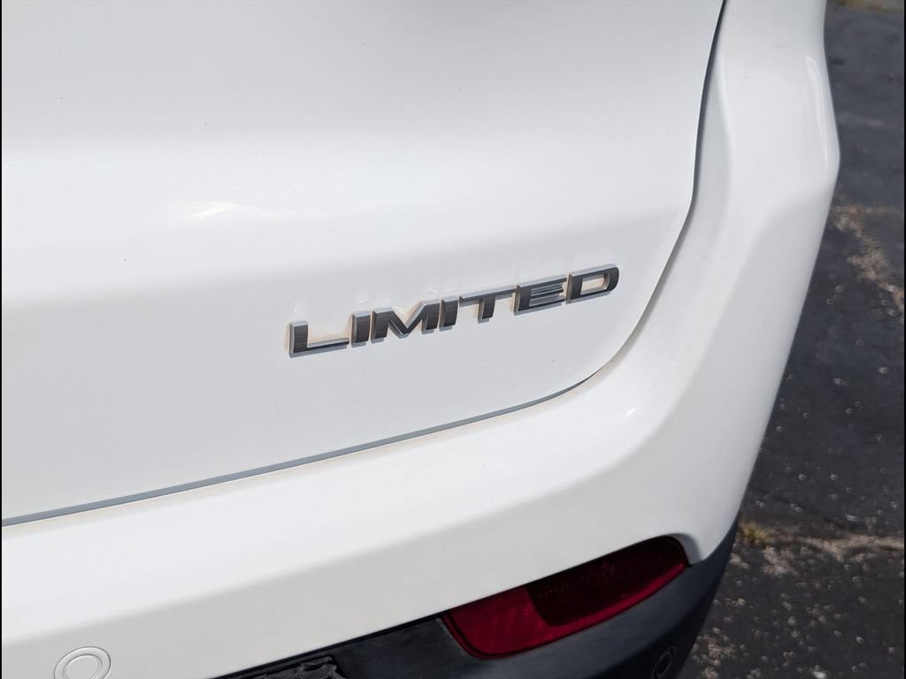 Used 2025 Jeep Compass Limited AWD/4WD image 22