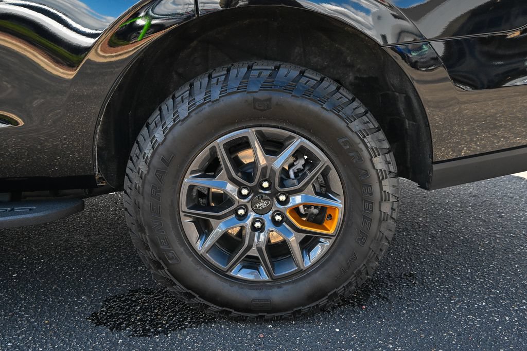 Used 2025 Ford Expedition Tremor AWD/4WD image 13