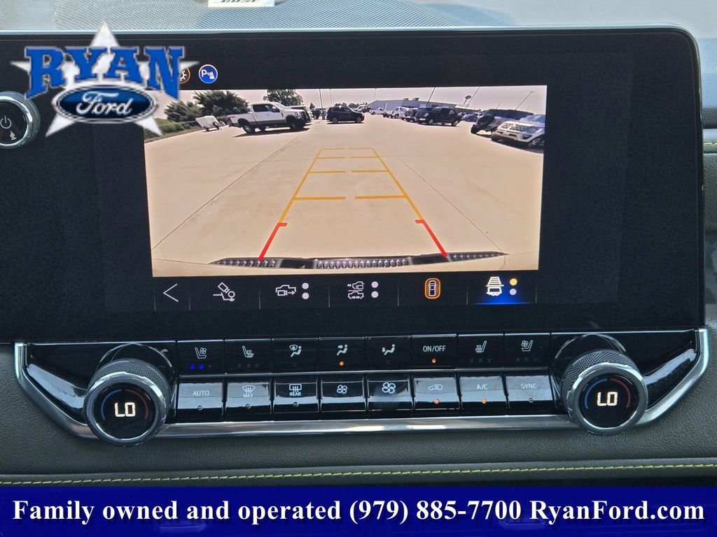 Used 2025 Chevrolet Colorado ZR2 w/ Technology Package AWD/4WD image 13