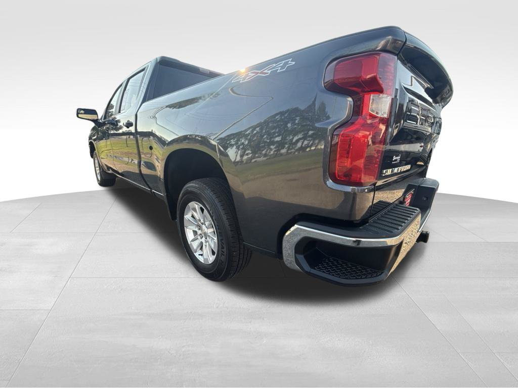 Used 2023 Chevrolet Silverado 1500 LT w/ Protection Package AWD/4WD image 3