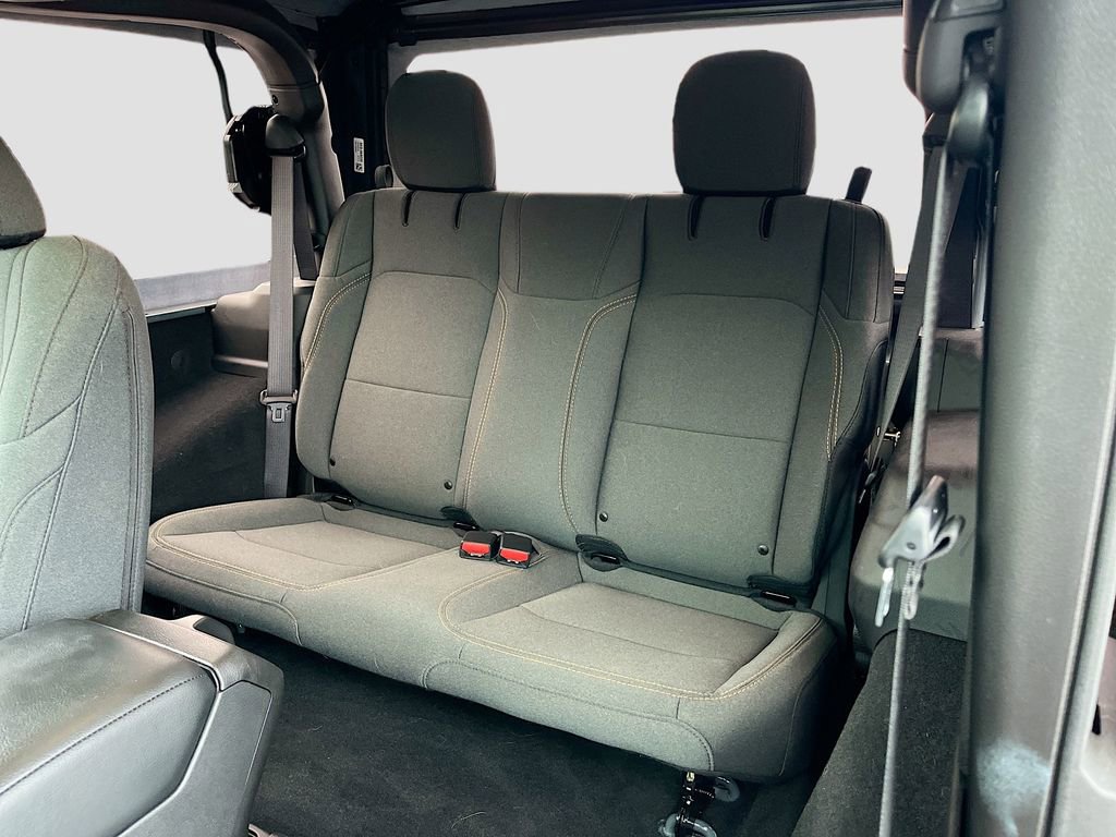 Certified 2025 Jeep Wrangler Sport AWD/4WD image 23
