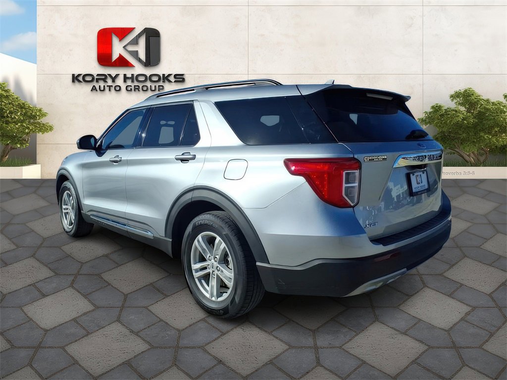 Used 2024 Ford Explorer XLT w/ Equipment Group 202A image 2