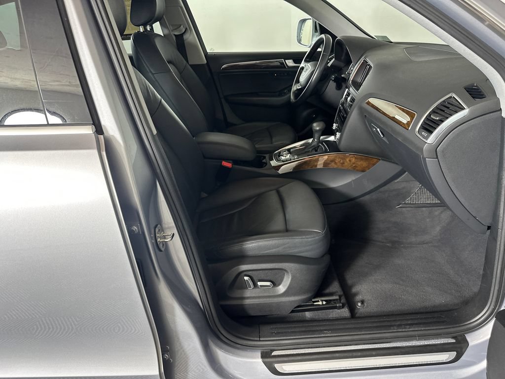 Used 2015 Audi Q5 2.0T Premium Plus w/ Technology Package AWD/4WD image 13