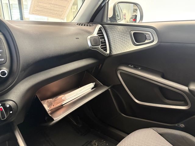 Used 2025 Kia Soul LX w/ LX Technology Package image 20