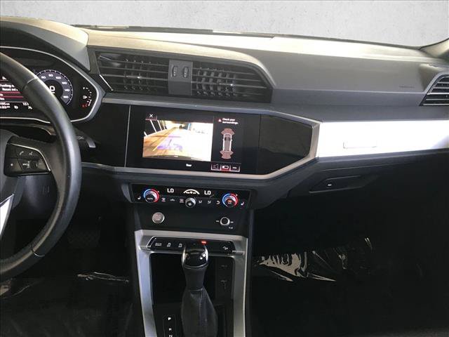 Used 2020 Audi Q3 2.0T Premium w/ Convenience Package AWD/4WD image 15