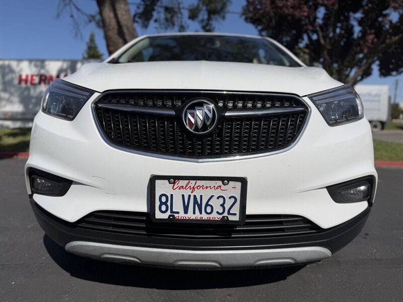 Used 2018 Buick Encore Essence AWD/4WD image 5