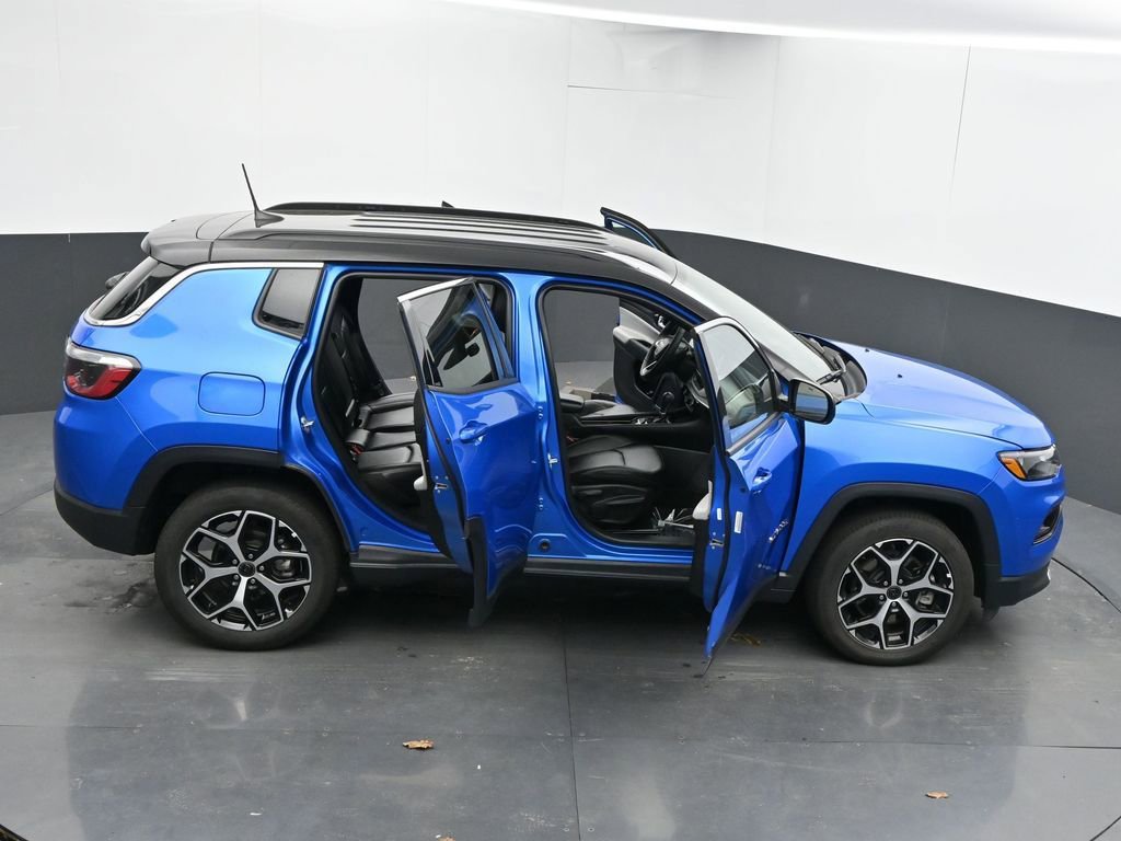 Used 2025 Jeep Compass Limited AWD/4WD image 68