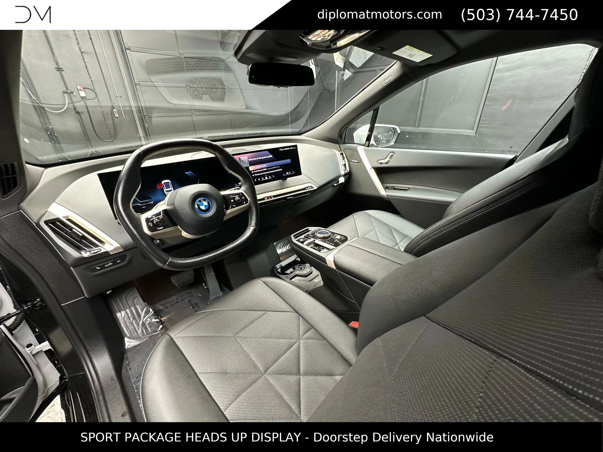 Used 2025 BMW iX xDrive50 w/ Sport Package image 17
