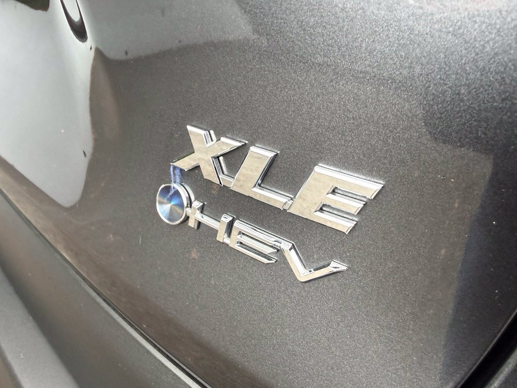 Used 2025 Toyota RAV4 XLE w/ Convenience Package AWD/4WD image 8
