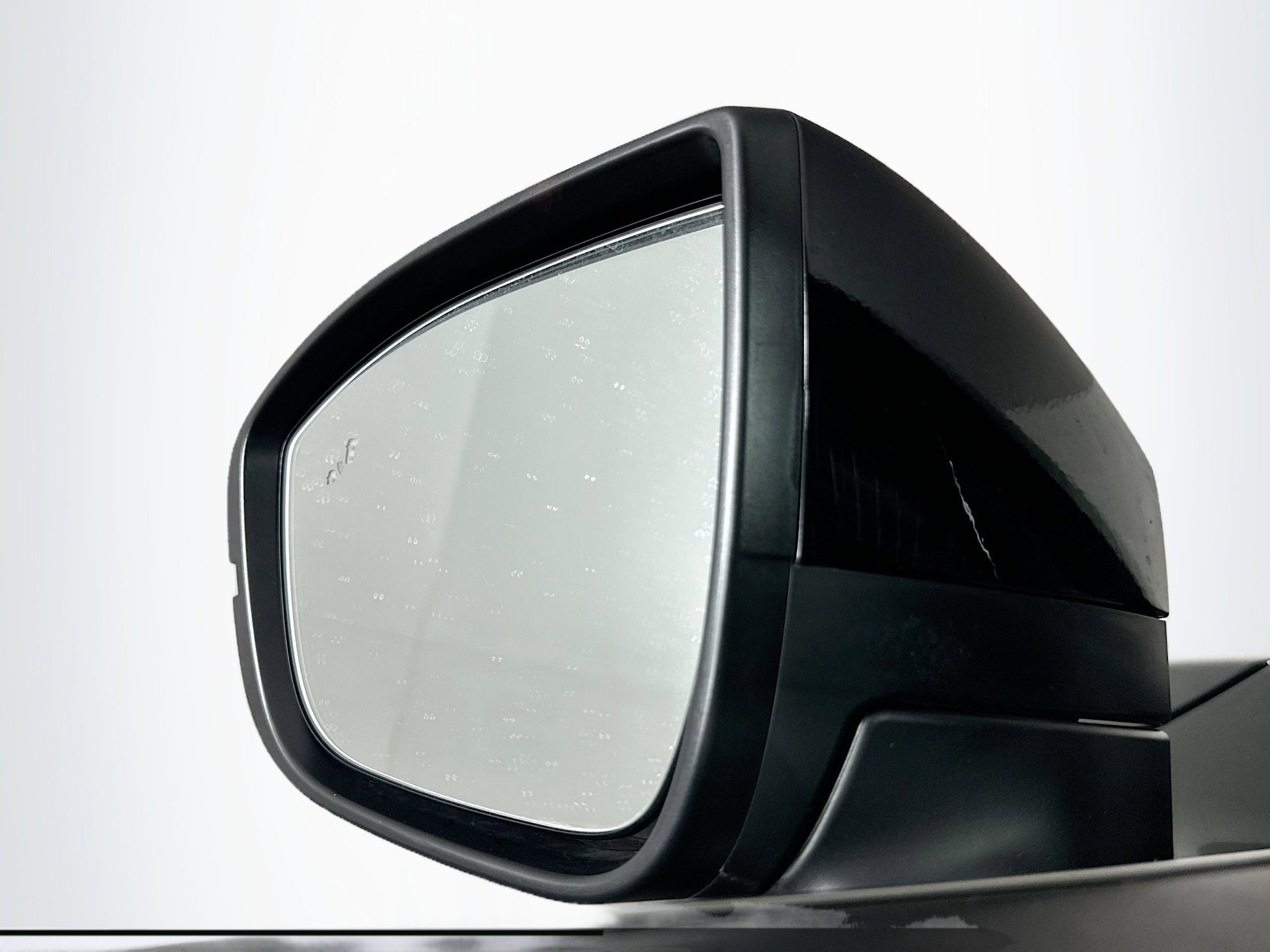 Used 2025 Nissan Pathfinder SV image 16