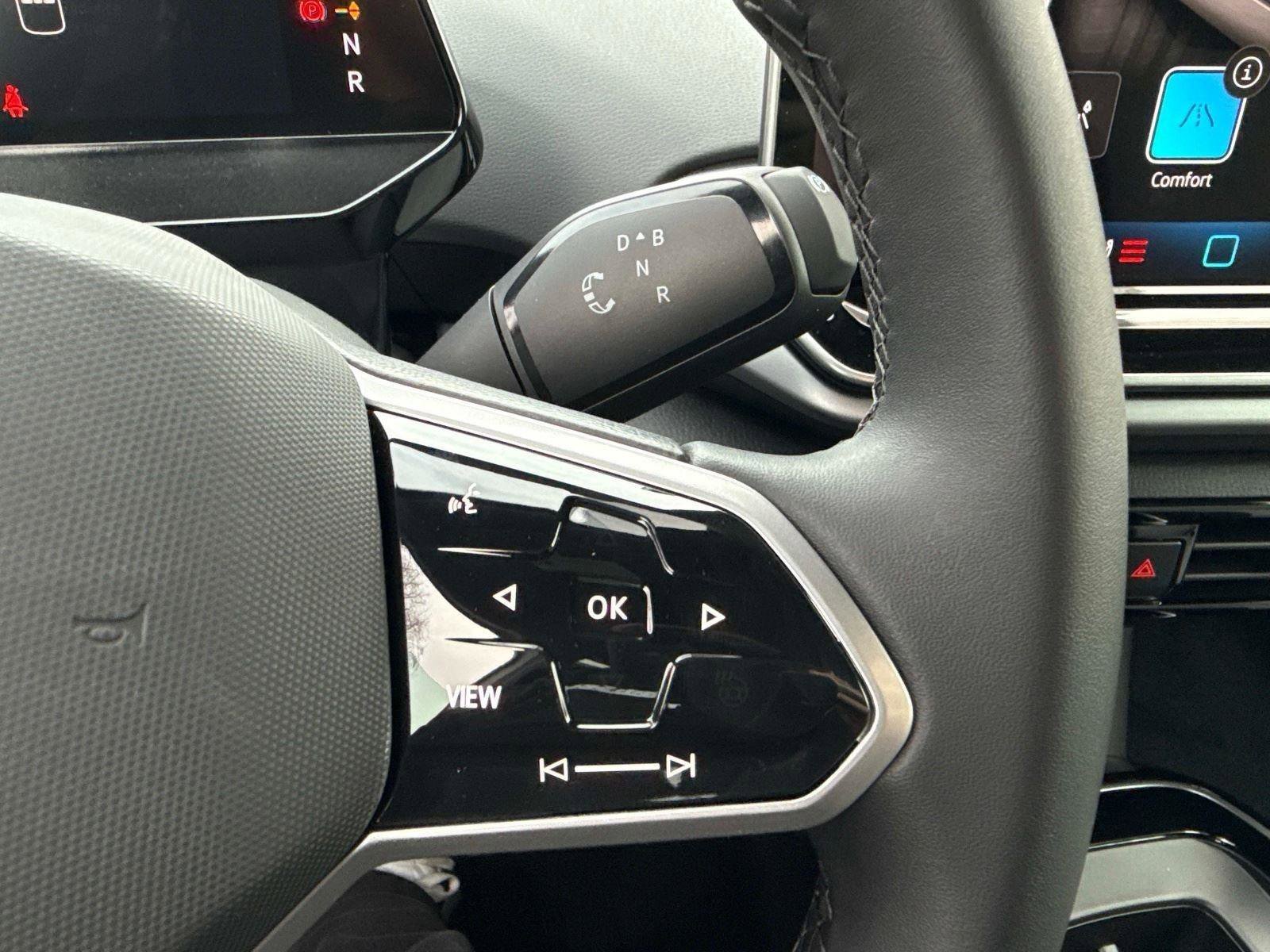 New 2025 Volkswagen ID.4 Pro AWD/4WD image 26