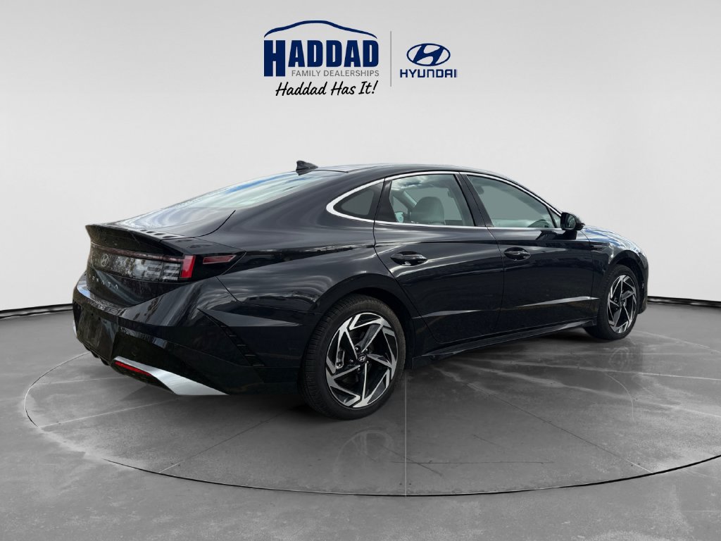 Used 2026 Hyundai Sonata SEL FWD image 4
