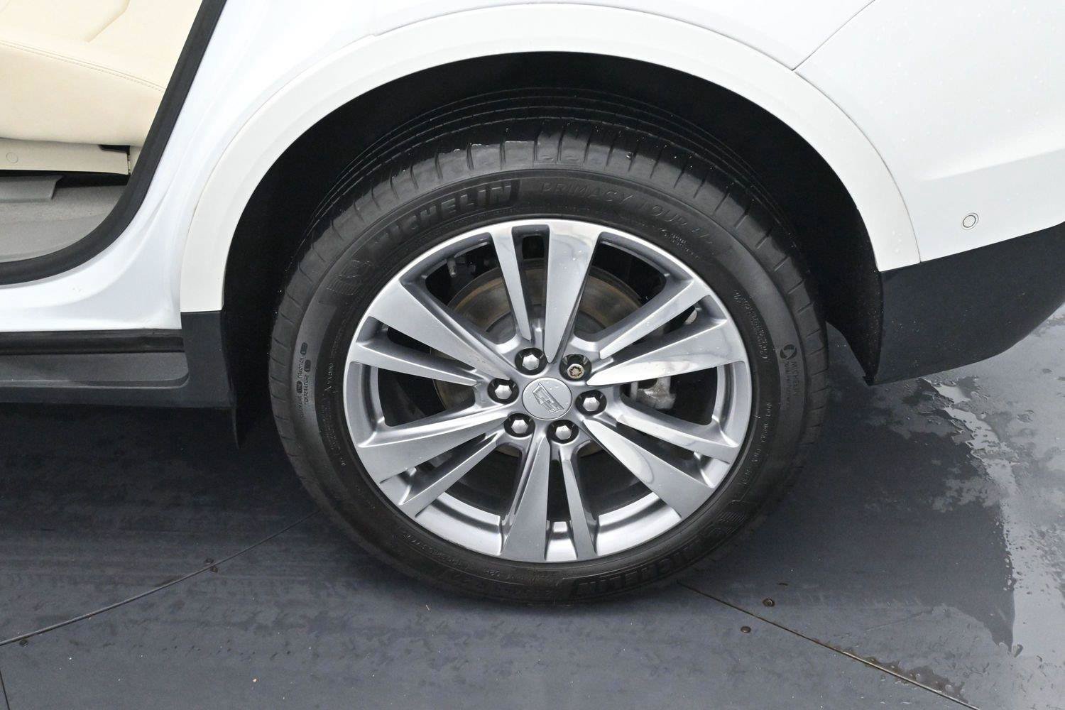Certified 2024 Cadillac XT5 Premium Luxury w/ Technology Package AWD/4WD image 33