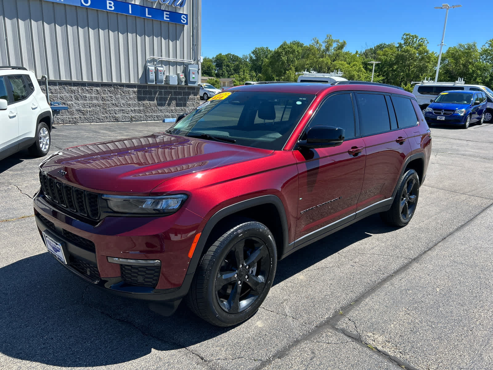 Used 2023 Jeep Grand Cherokee L Limited w/ Luxury Tech Group II AWD/4WD image 9