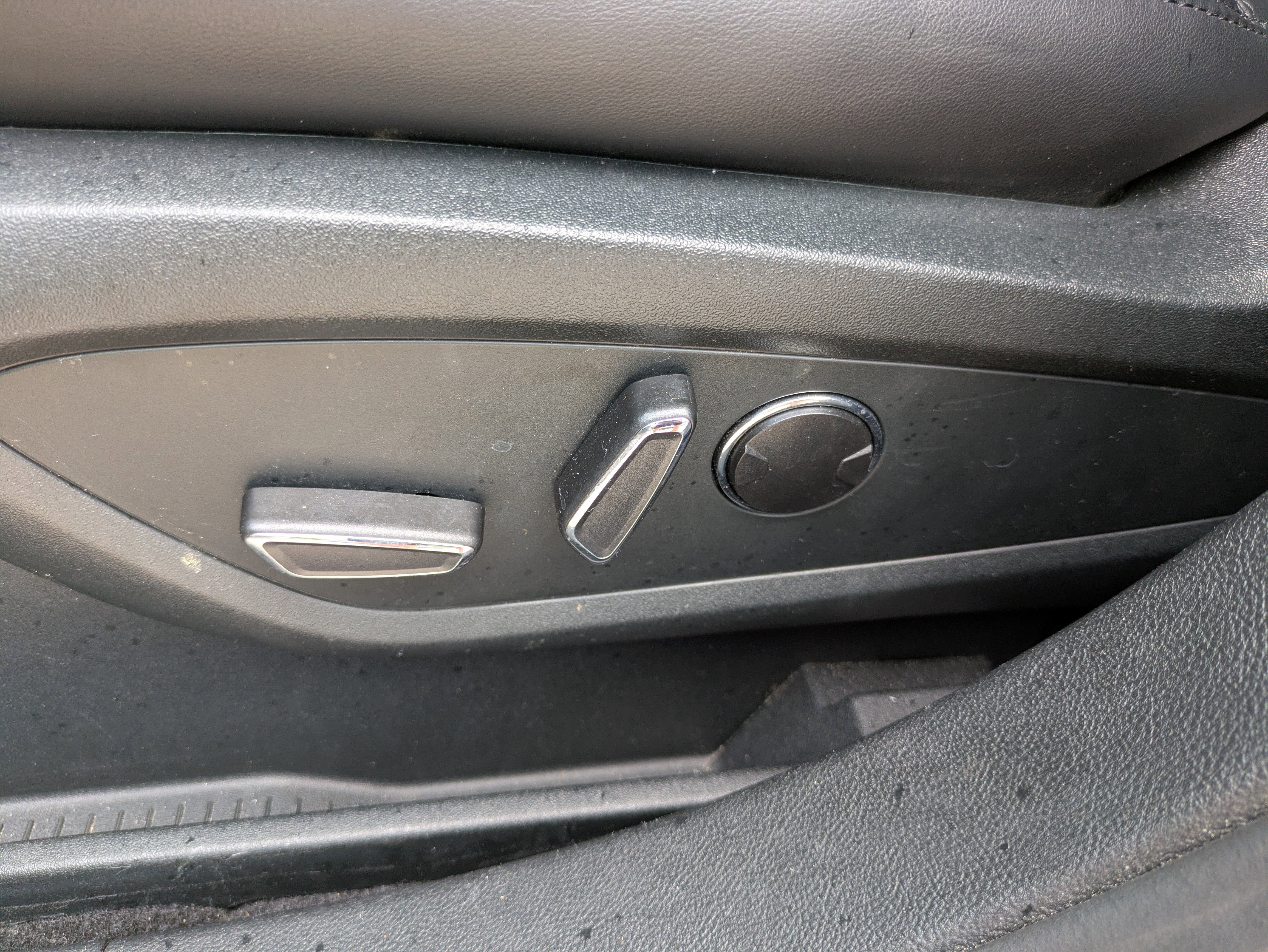 Used 2022 Lincoln Nautilus Reserve w/ Cargo Utility Package image 17