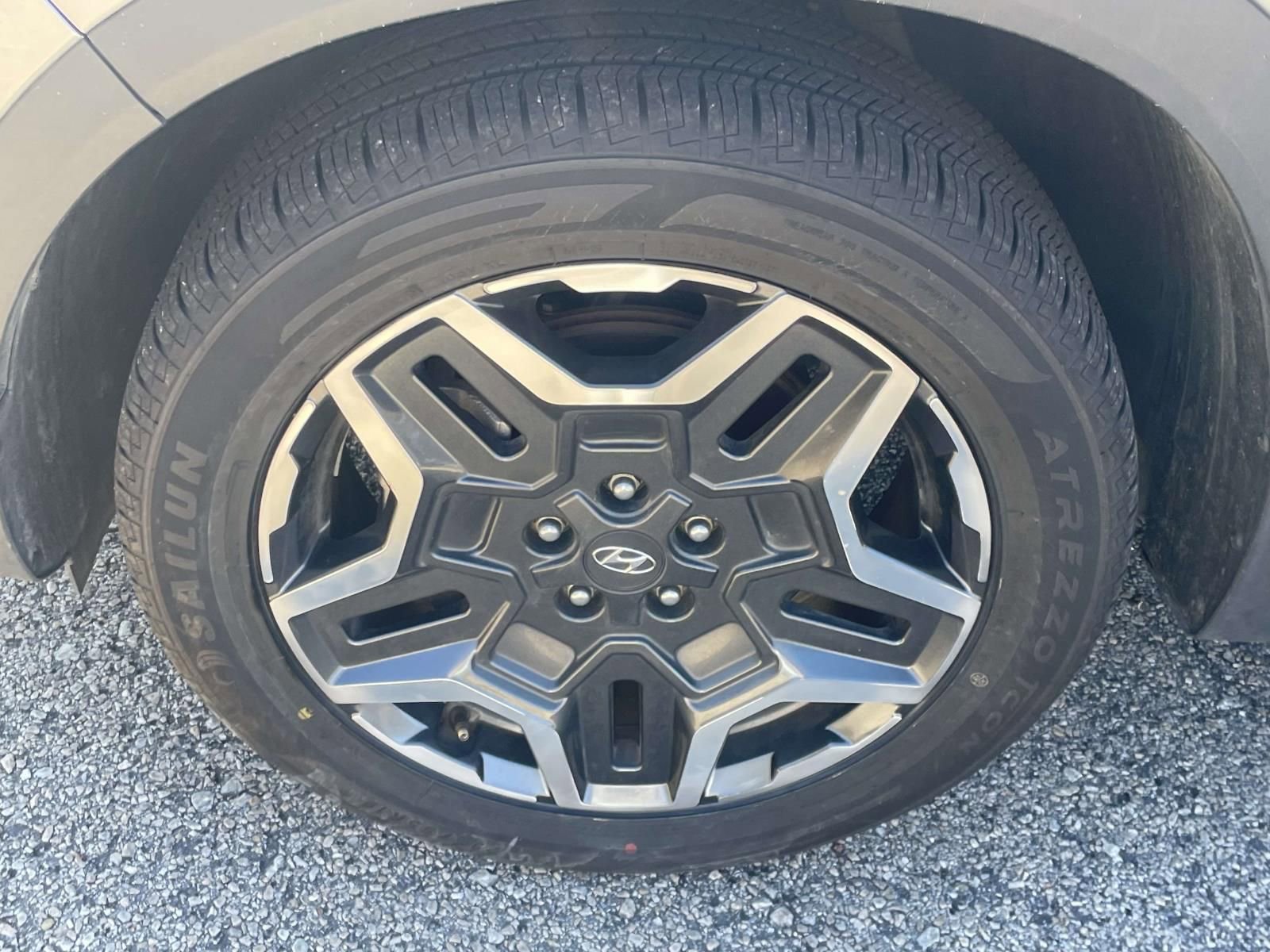 Used 2023 Hyundai Santa Fe Limited image 11