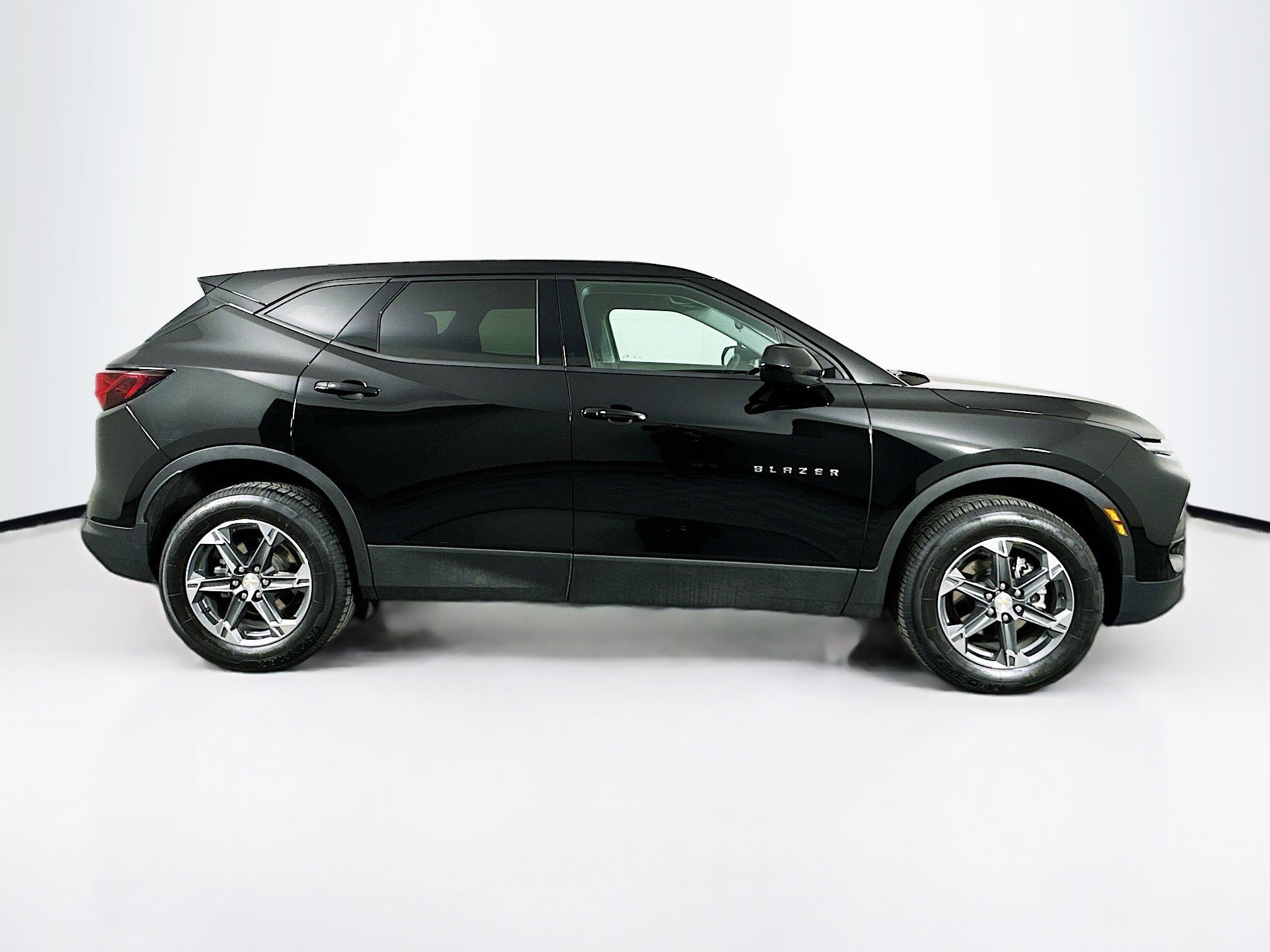 Used 2025 Chevrolet Blazer LT FWD image 10