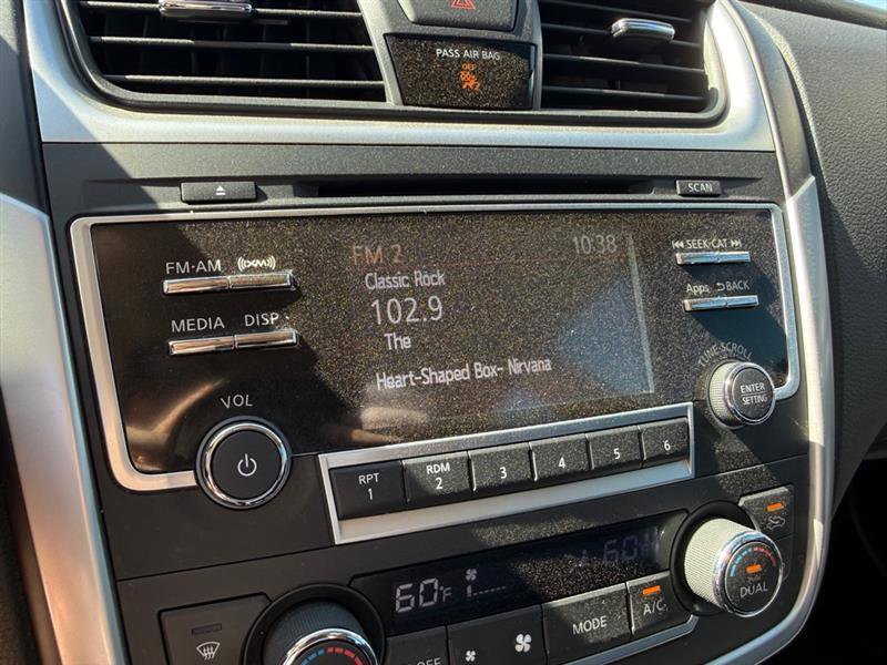 Used 2016 Nissan Altima 2.5 SV w/ Convenience Package image 12