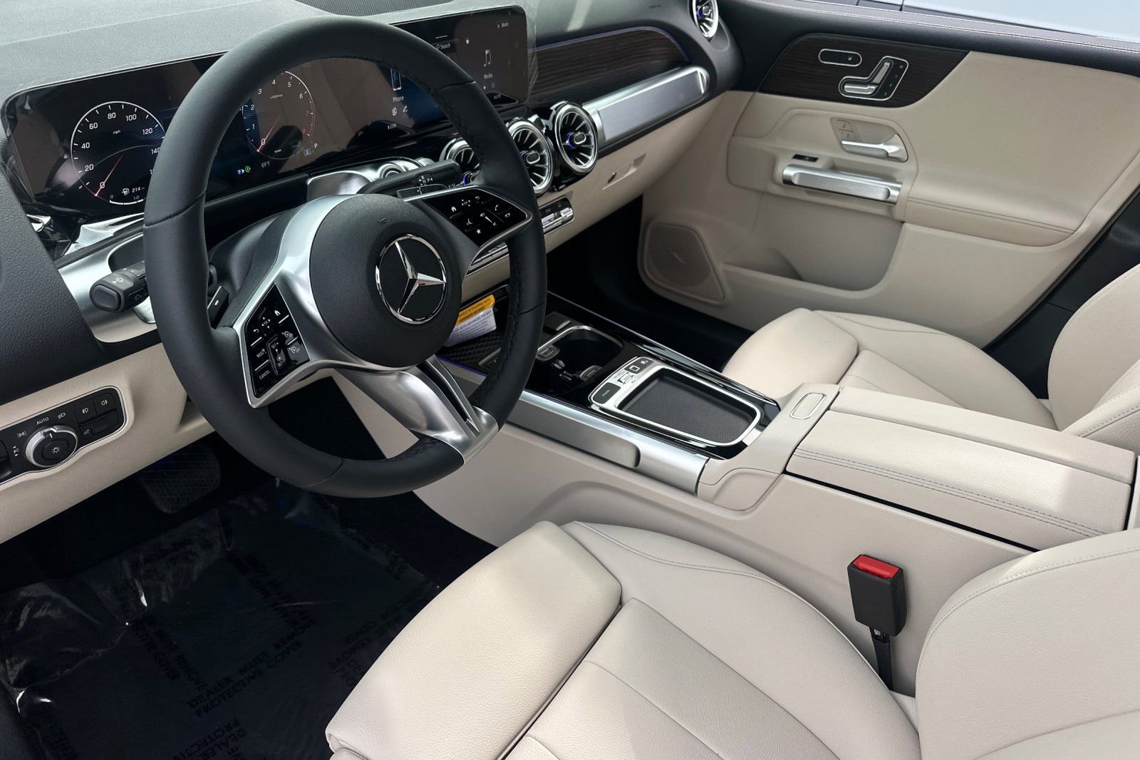 New 2026 Mercedes-Benz GLB 250 4MATIC image 15