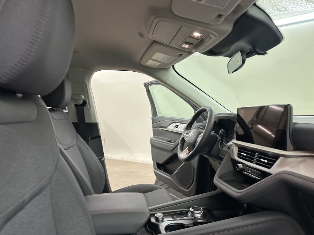 New 2026 Ford Explorer Active AWD/4WD image 19