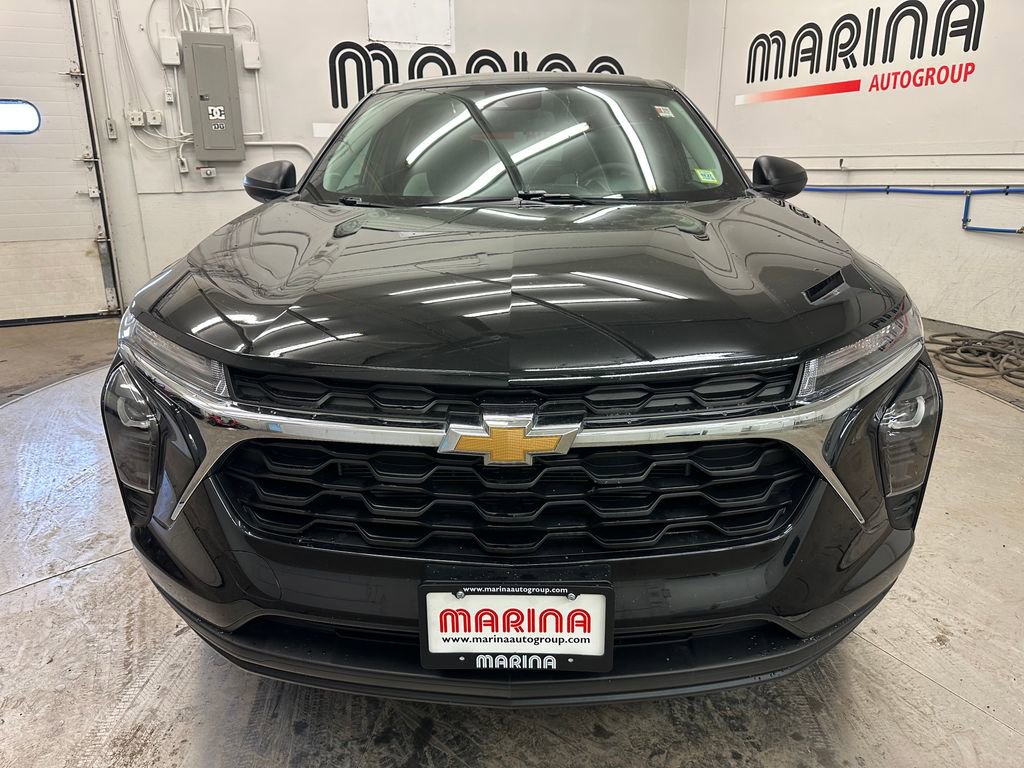 Used 2024 Chevrolet Trax LS image 10