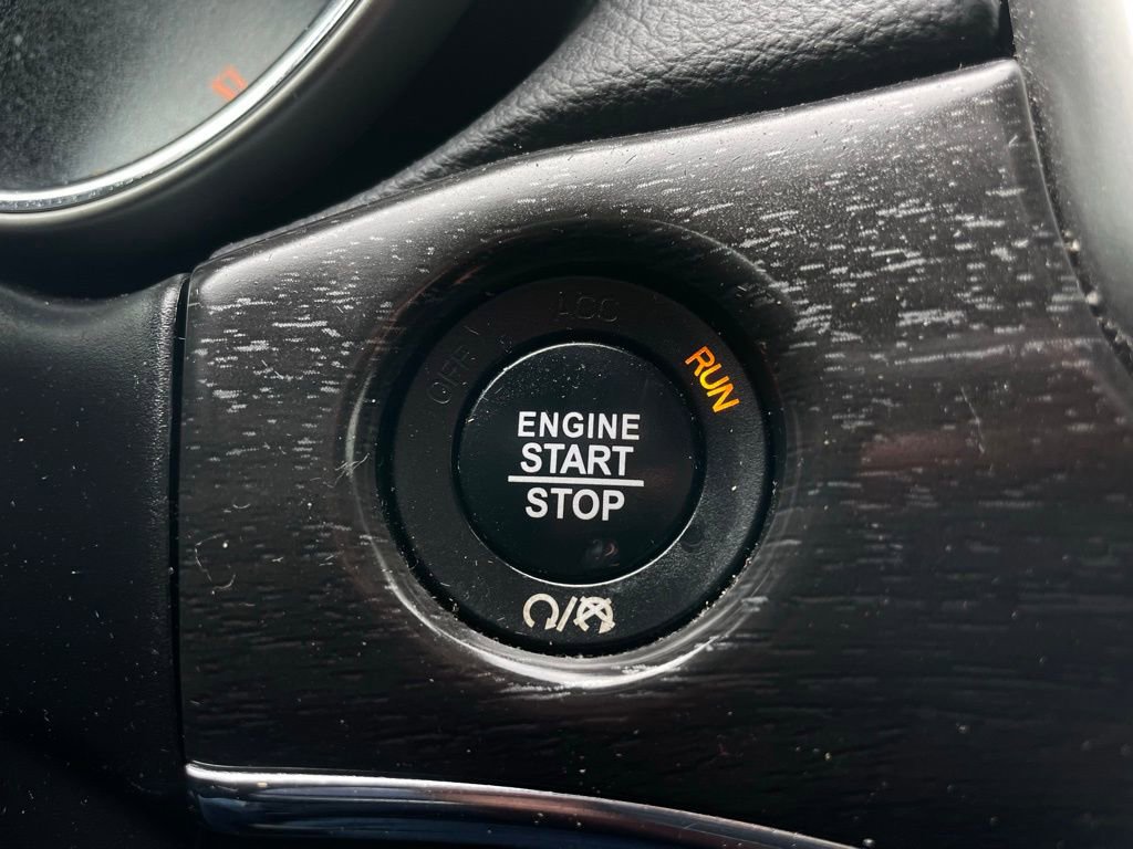 Used 2018 Jeep Grand Cherokee Limited image 21