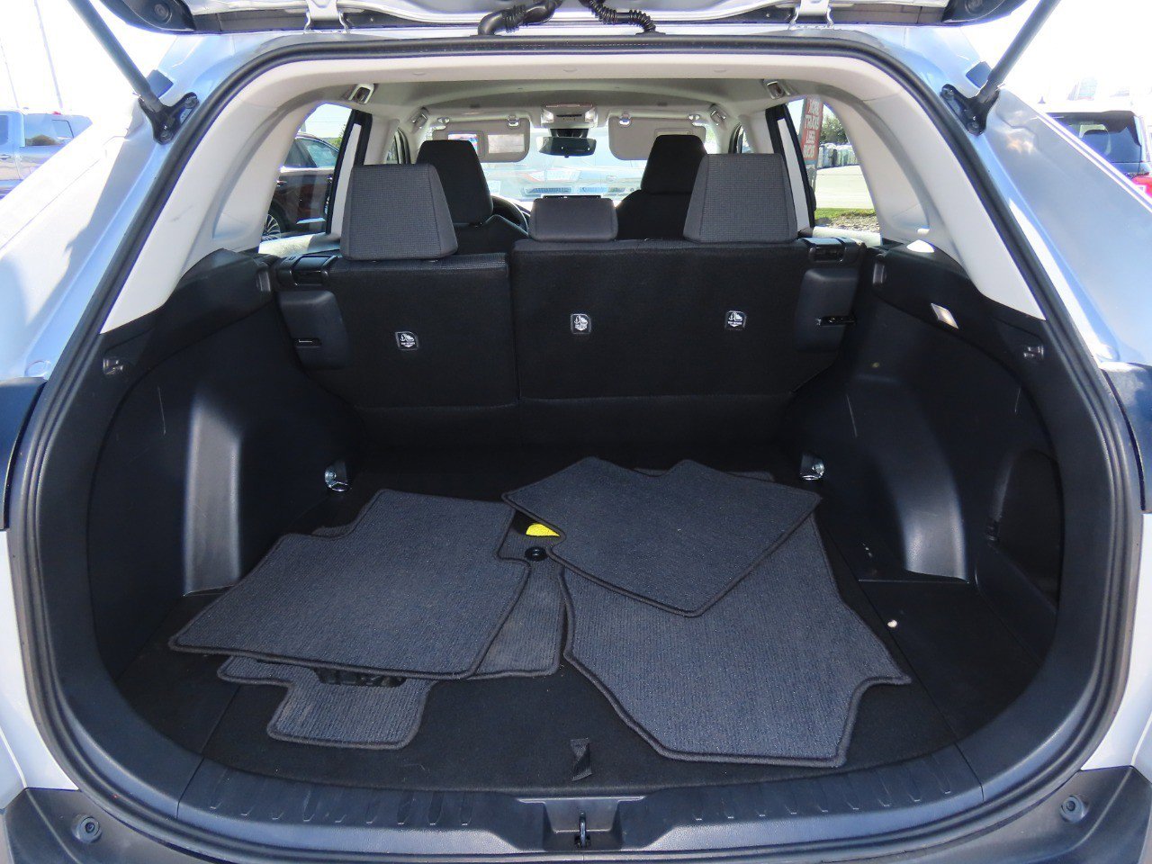 Used 2024 Toyota RAV4 LE image 14