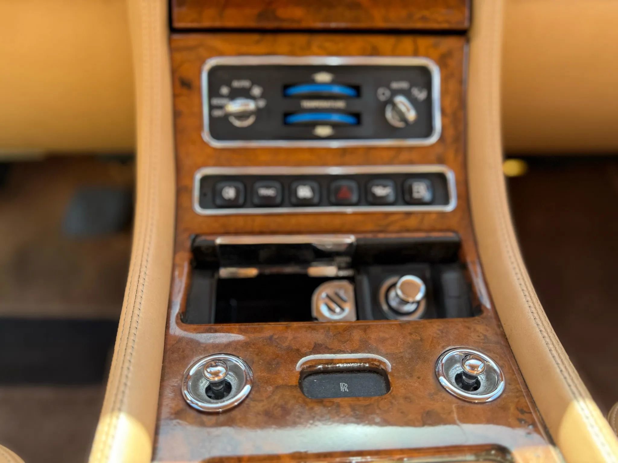 Used 2000 Rolls-Royce Corniche RWD image 21