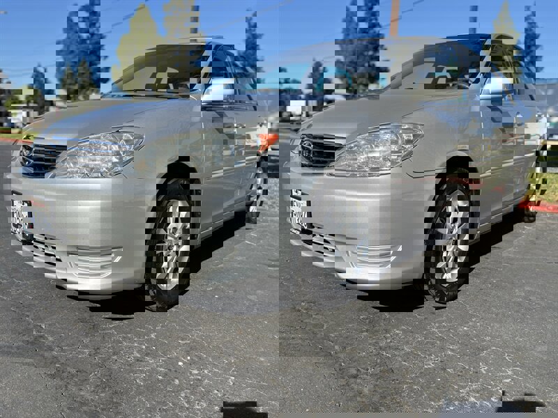 Used 2005 Toyota Camry LE image 6