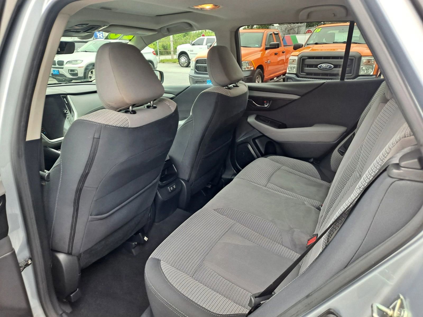 Used 2020 Subaru Outback Premium image 9