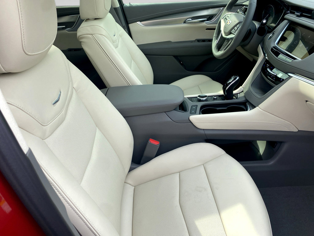 New 2025 Cadillac XT5 Premium Luxury w/ Technology Package image 15