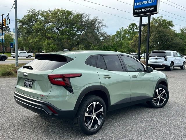 Used 2024 Chevrolet Trax RS image 4