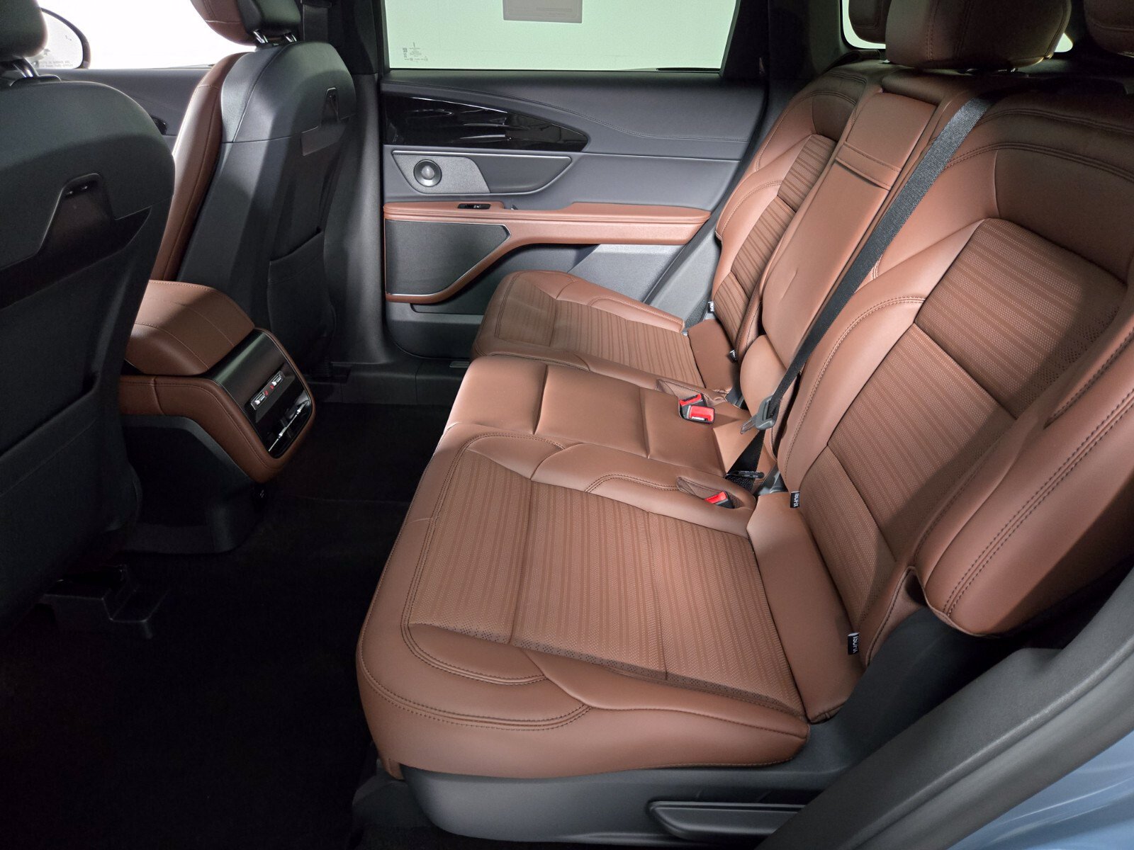New 2026 Lincoln Nautilus Reserve w/ Jet Appearance Package AWD/4WD image 14