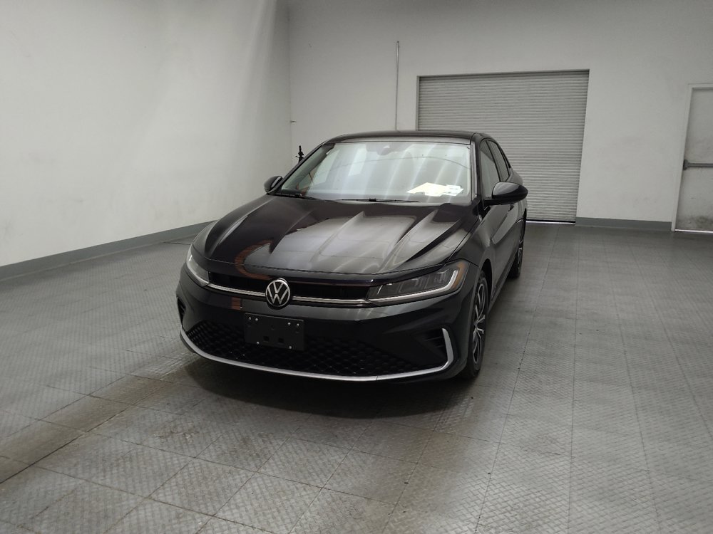 Used 2025 Volkswagen Jetta SE FWD image 15