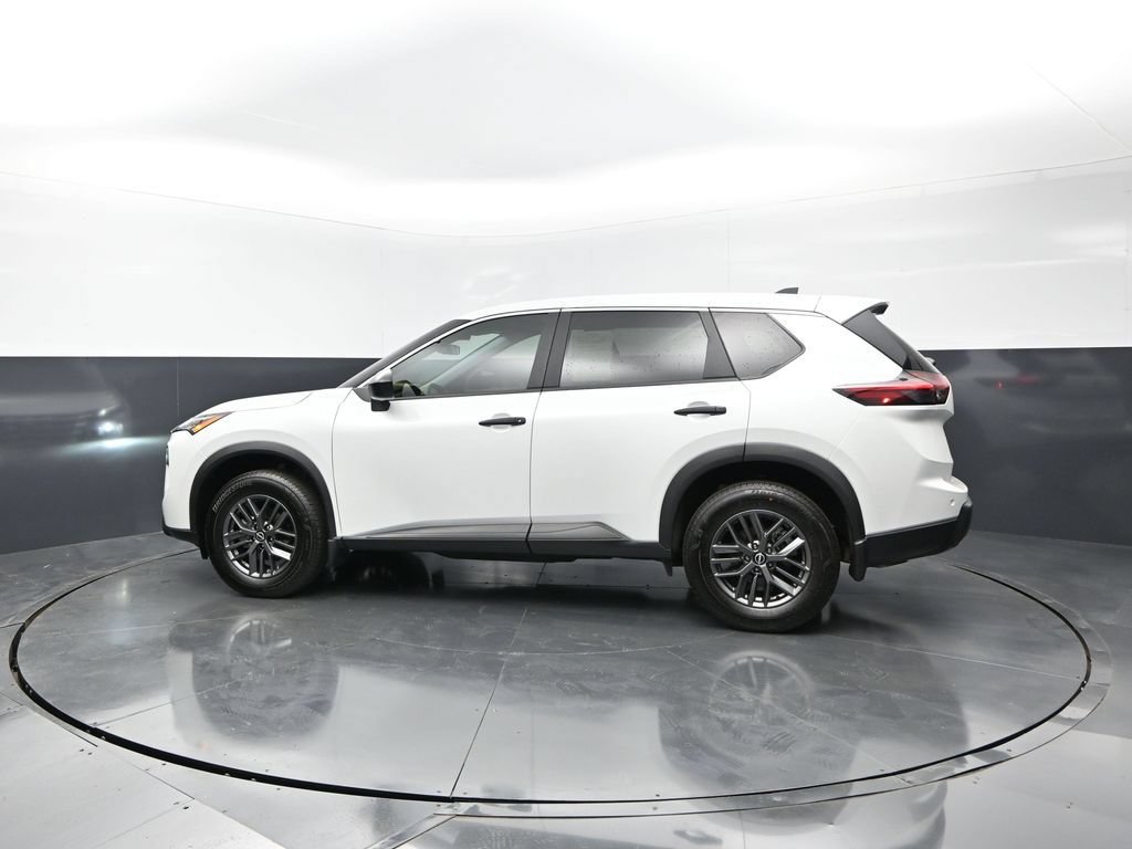 Certified 2025 Nissan Rogue S FWD image 6