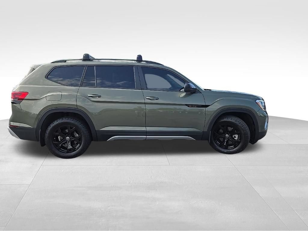 Used 2024 Volkswagen Atlas Peak Edition SEL AWD/4WD image 6