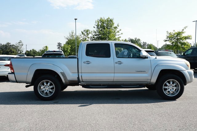 Used 2006 Toyota Tacoma PreRunner RWD image 3