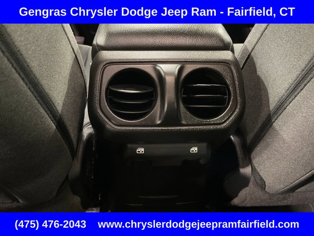 Used 2024 Jeep Wrangler Unlimited w/ Convenience Group AWD/4WD image 30