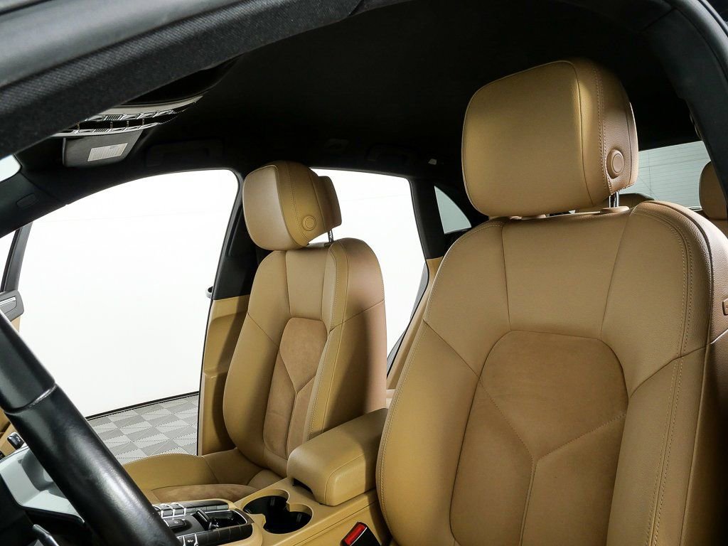 Used 2017 Porsche Macan AWD image 5