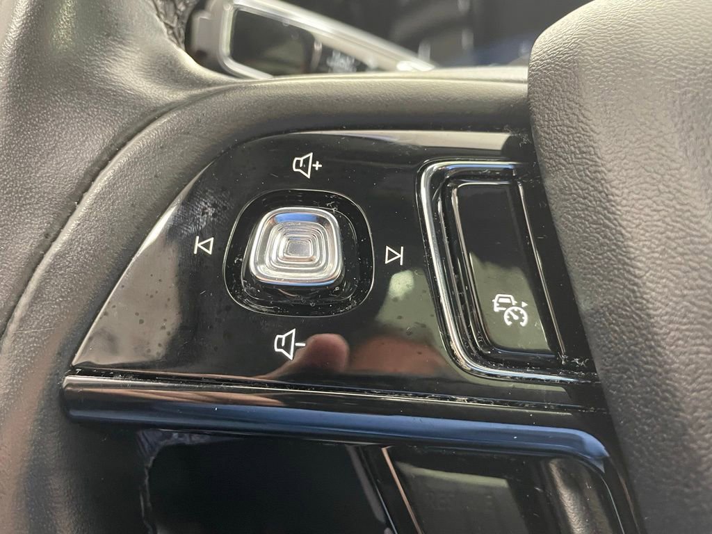 Used 2021 Lincoln Corsair Reserve image 23