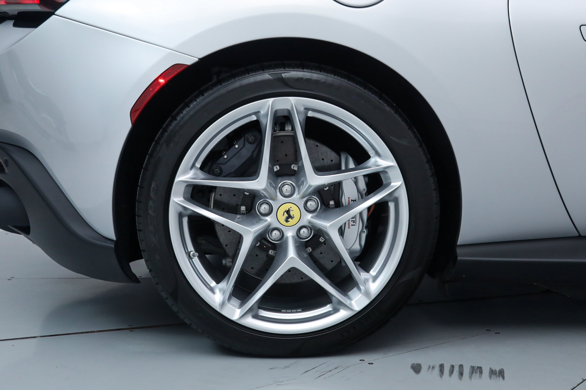 Certified 2026 Ferrari Roma Spider RWD image 41